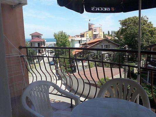 Denz Ξενοδοχείο Τσερνομόρετς Εξωτερικό φωτογραφία